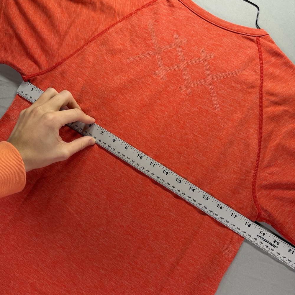 Rhone Shirt Mens Medium Orange Short Sleeve Crewneck Performance Stretch Tech - Picture 10 of 11